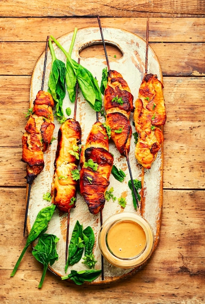 Photo chicken breast skewers chicken satay