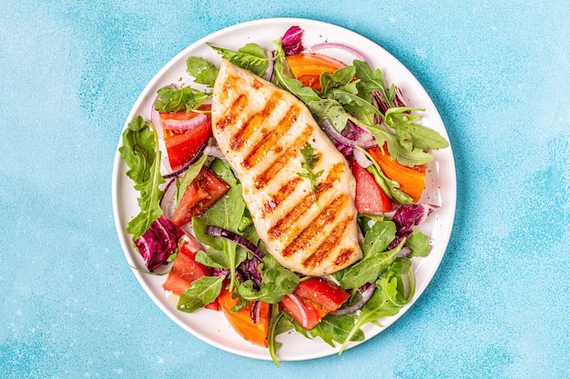 Chicken breast with fresh salad