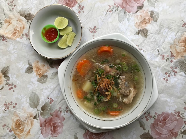 Chicken meat soup with vegetable gravy