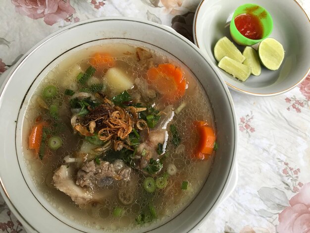 Chicken meat soup with vegetable gravy