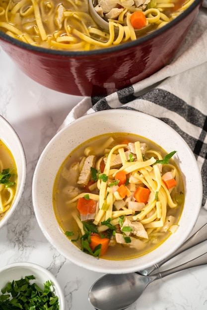 Foto chicken noodle soup