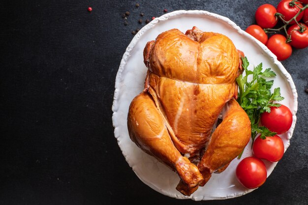 Spuntino intero di carne al forno affumicata di pollame di pollo