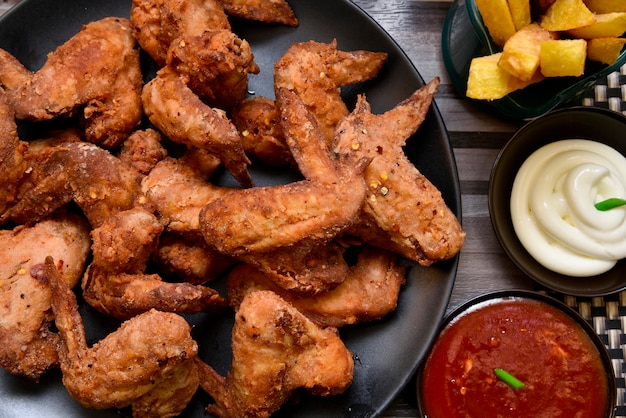 Chicken wings with dips