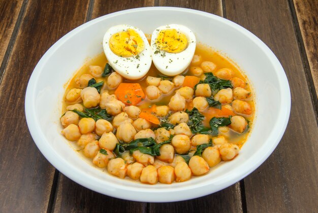 Spezzatino di ceci con spinaci