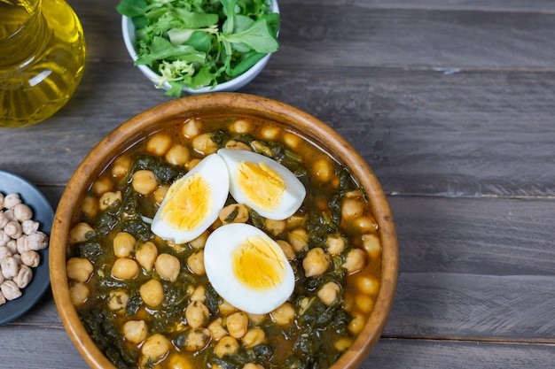 Chickpeas with spinach