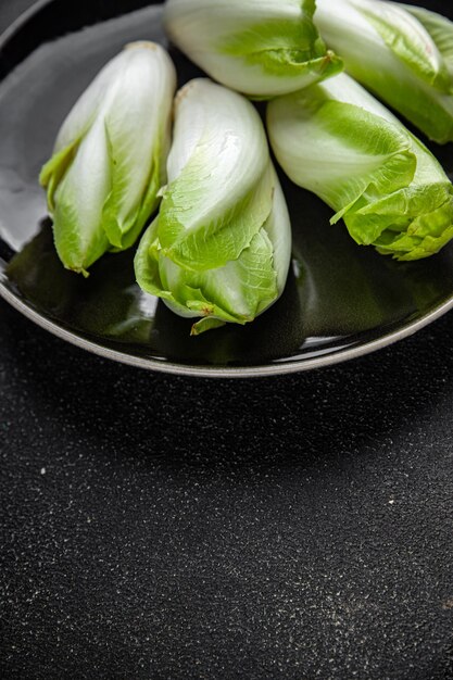 Photo chicory fruit green petals tasty fresh healthy eating cooking meal food snack on the table