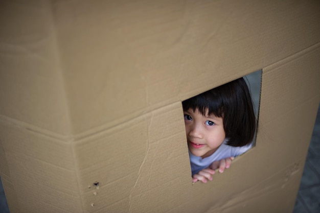 Child in the delivery box hidden kidxA