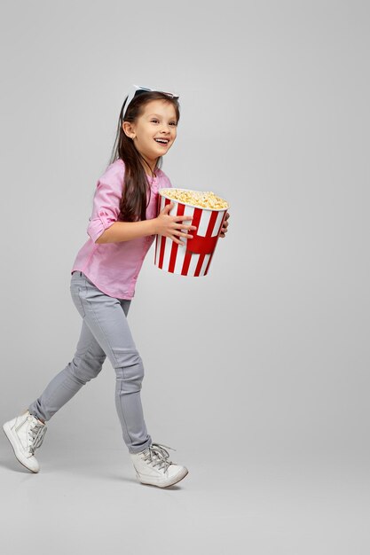 ポップコーン bucke と redblue 3 d メガネの子女の子