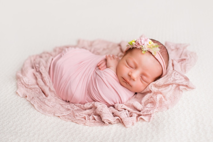 Photo the child sleeps sweetly