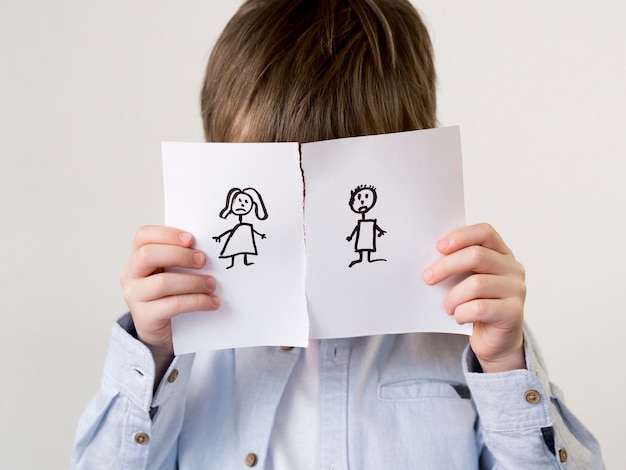 Photo child with separated family draw