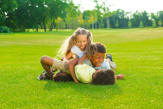 Photo children are playing.