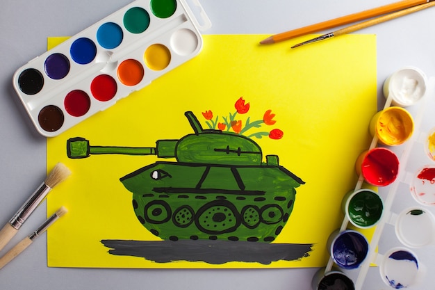 Children's drawing of a tank as a gift for the anniversary of Victory Day