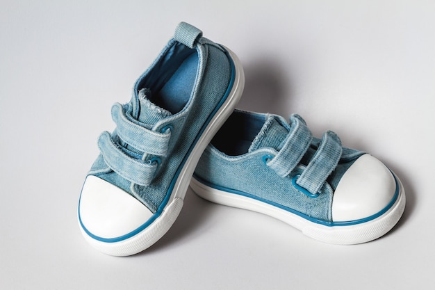 Scarpe da ginnastica per bambini di colore blu