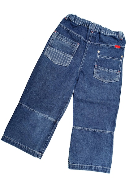 Jeans per bambini dal retro isolato su sfondo bianco