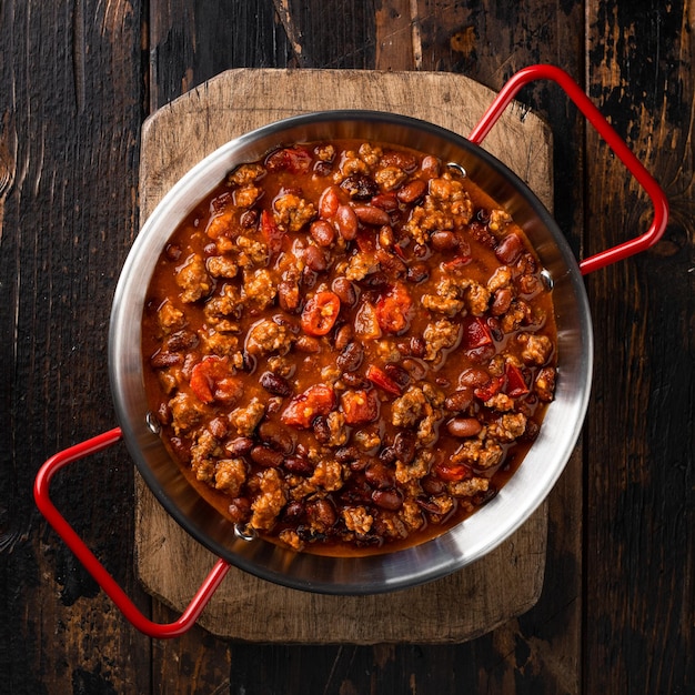 Chili con carne традиционная мексиканская еда вид сверху