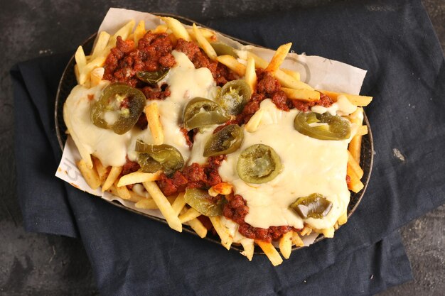 chili fries with jalapeno