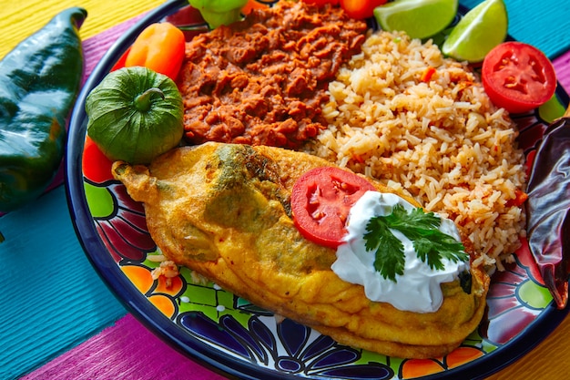 Chili relleno chili pepers gevuld met kaas