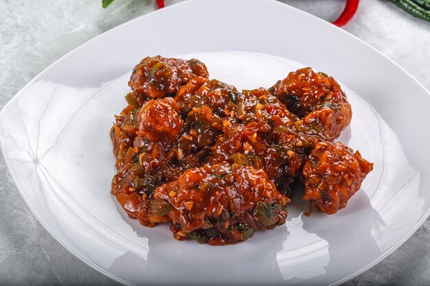 Photo chinese cuisine chicken manchurian gravy