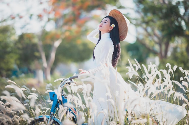 写真 中国のホットな女の子の服のファッション