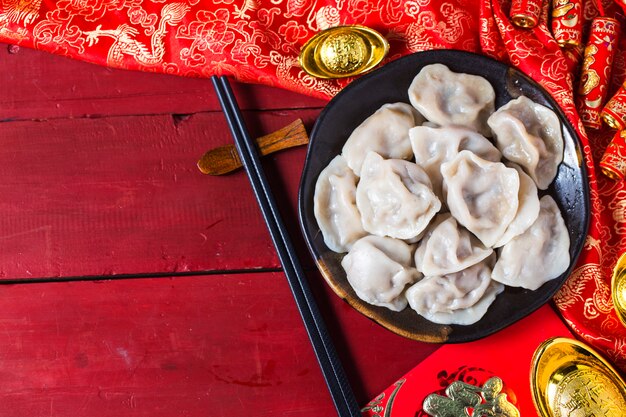 Китайский Jiaozi новогодняя еда