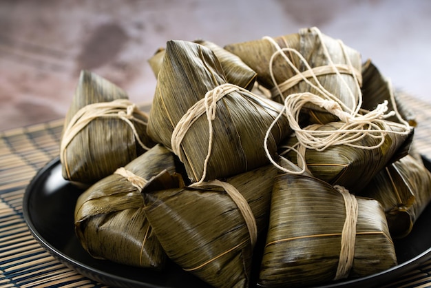 용 보트 축제를 위한 중국 쌀 만두 zong zi