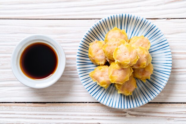 chinese shrimp steamed dumpling 