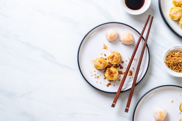 chinese shrimp steamed dumpling 