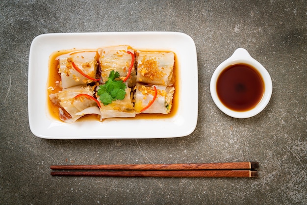 Chinese Steamed Rice Noodle Rolls