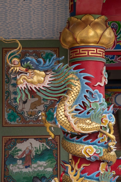 Chinese style dragon statue