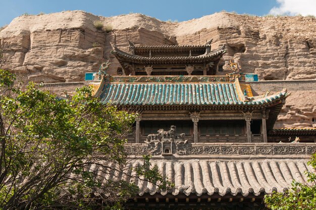 Photo chinese temple in caves in datong china in traditional chinese style