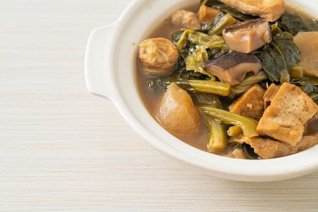 Chinese vegetable stew with tofu or mixture of vegetables soup