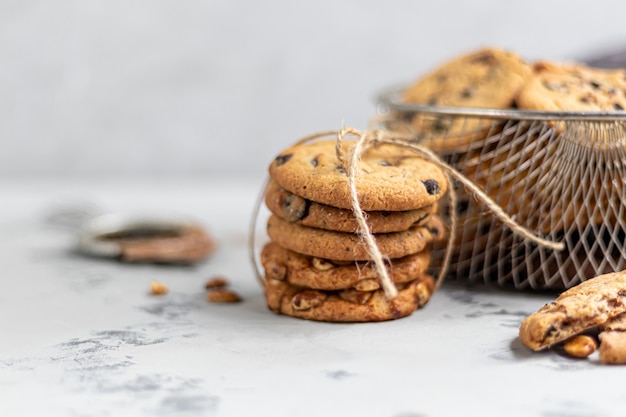 Chocolade koekjes. Zelfgemaakt bakken. Ronde vorm