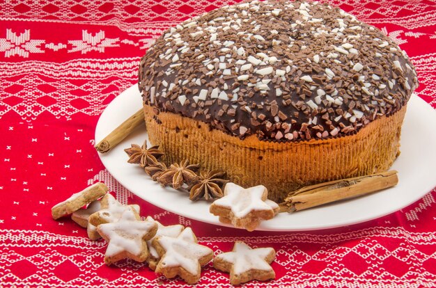 Chocoladecake op Kerstmis gevormde doek