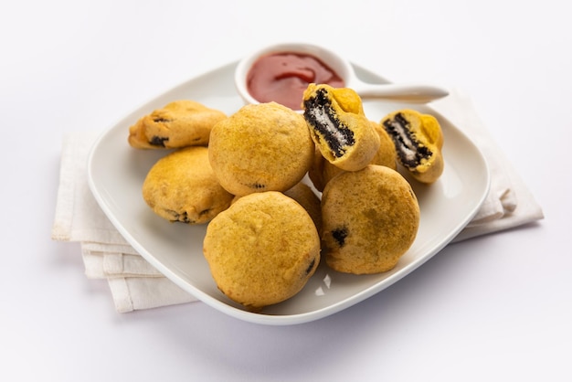 Chocoladekoekje pakora pakodas of beignets creatieve Indiase teatime snack