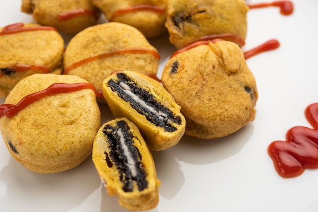 Chocoladekoekje pakora pakodas of beignets creatieve Indiase teatime snack