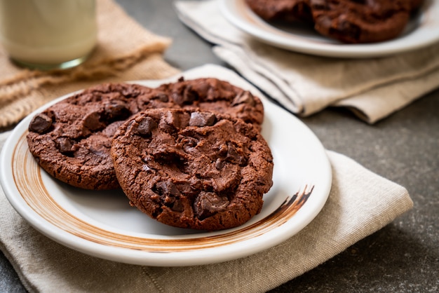 chocoladekoekjes met chocoladeschilfers