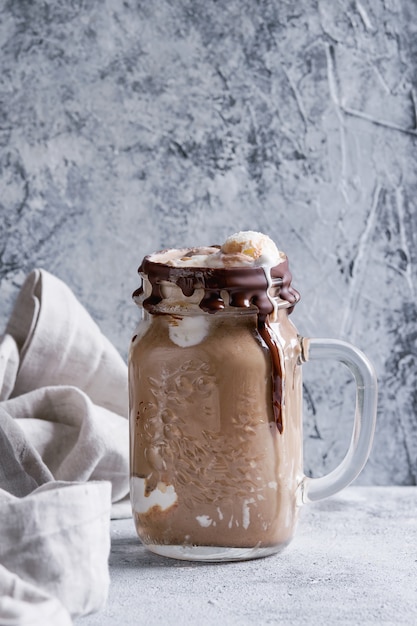 Chocolademilkshake met ijs