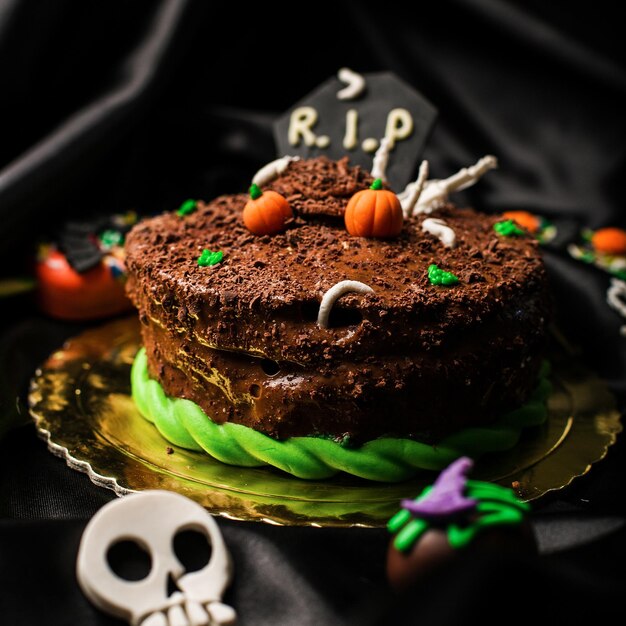 Chocoladetaart voor halloweenfeest