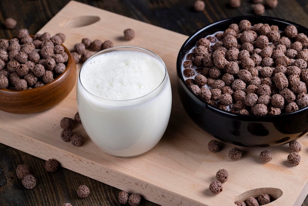 Chocolate balls are used as a dry breakfast with the addition of milk or yogurt