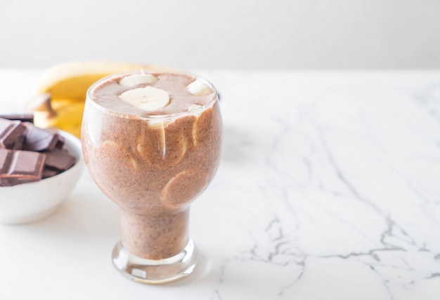 chocolate banana milkshake