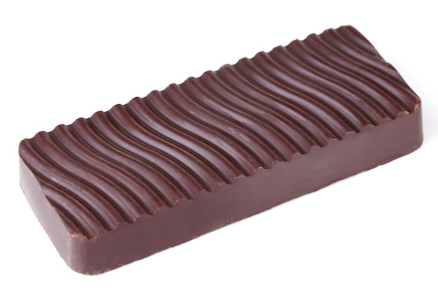 白で隔離されるチョコレート バー