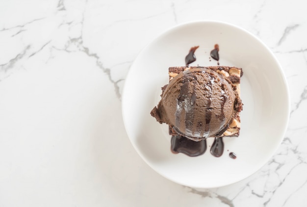 chocolate brownies with chocolate ice cream