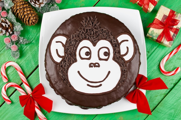 사진 초콜릿 케이크 원숭이. 새해의 상징