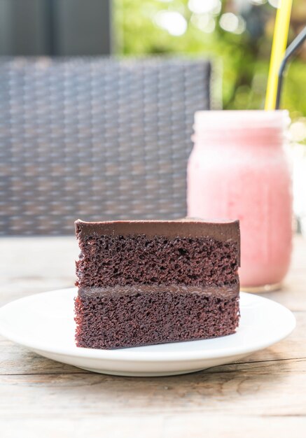 chocolate cake on plate