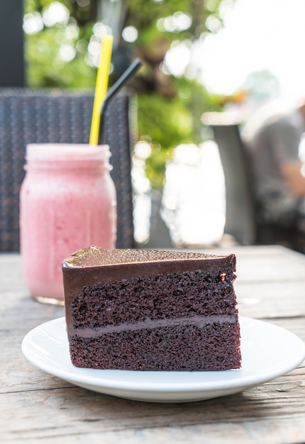 chocolate cake on plate