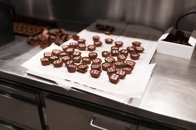 Photo chocolate candies at confectionery shop