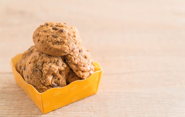 chocolate and cashew nut cookies