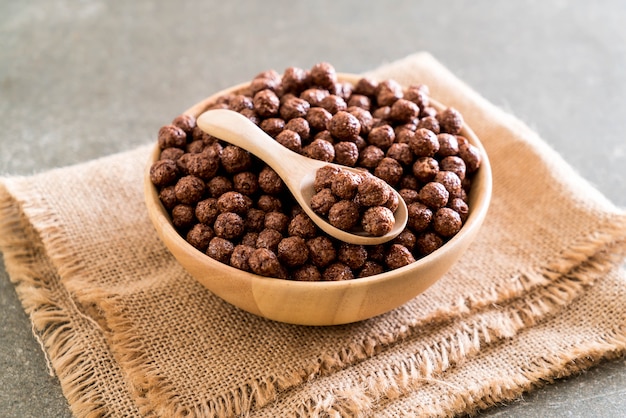 Ciotola di cereali al cioccolato