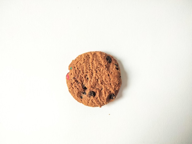 Photo chocolate chip cookies isolated on white background