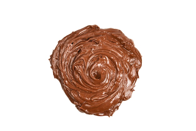 Crema al cioccolato isolata su fondo bianco